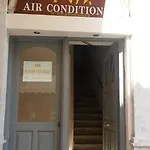 Pensión Pia 3*